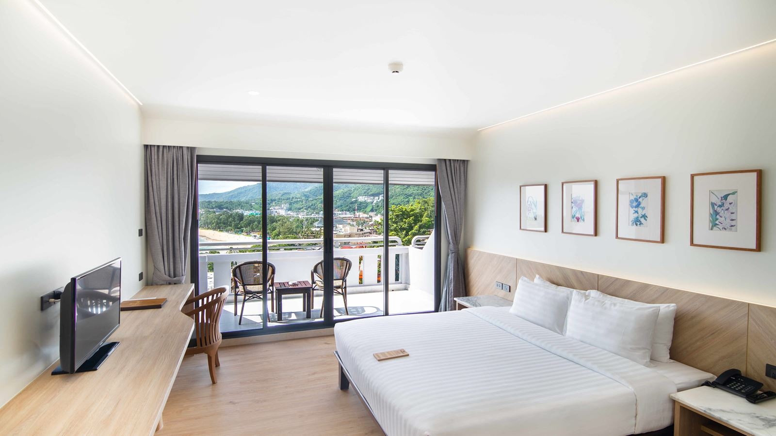 rooms-deluxe-room-with-seaview