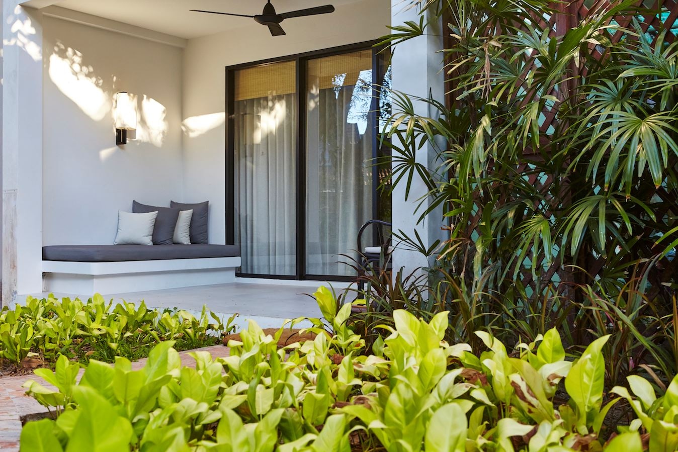 rooms-premium-deluxe-room