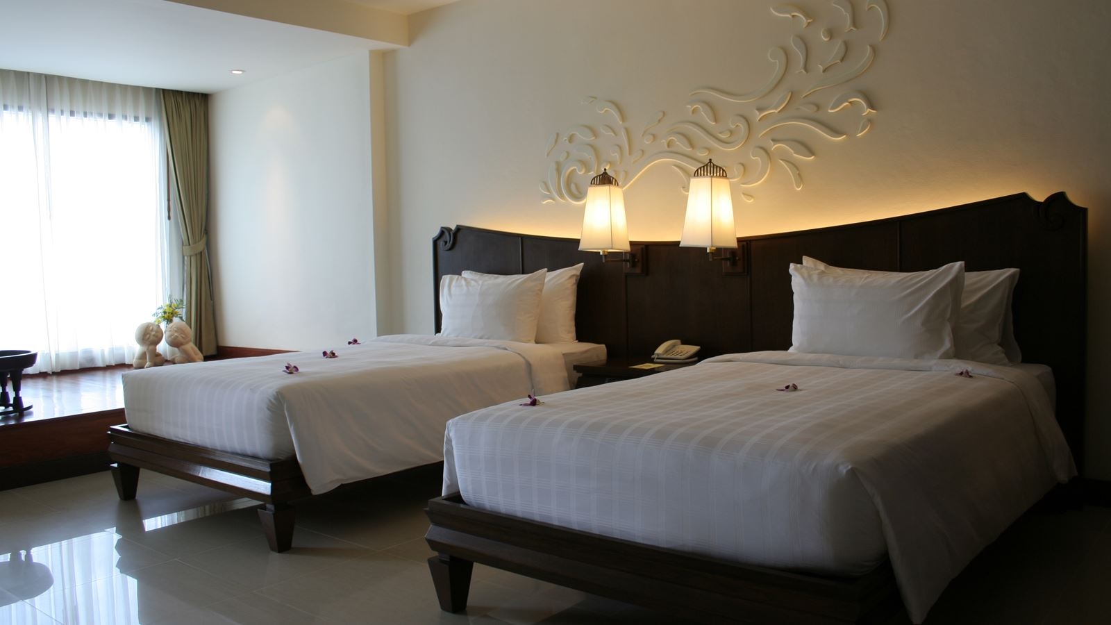 rooms-deluxe-room