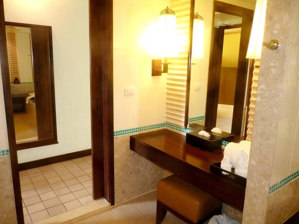 rooms-deluxe-room