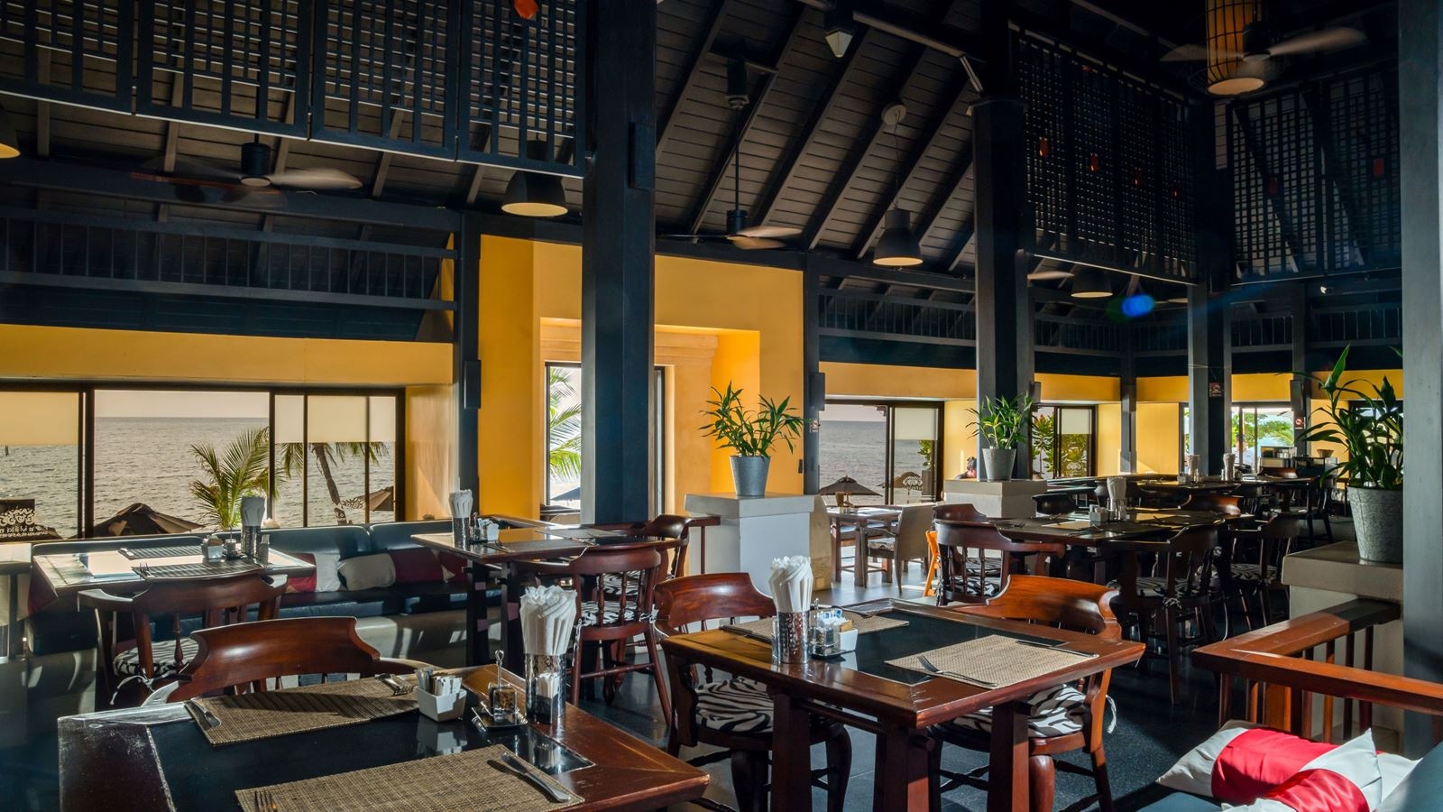 restaurants-breakfast-buffet