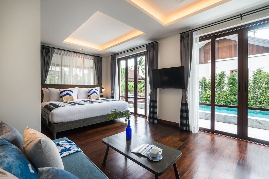 rooms-sea-breeze-pool-villa