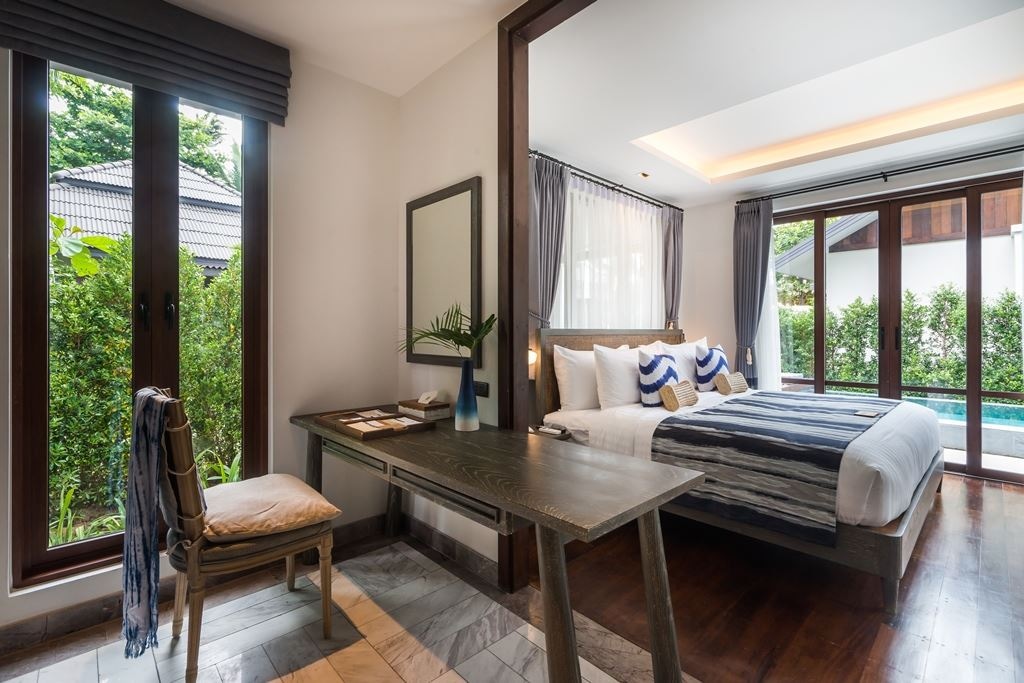 rooms-sea-breeze-pool-villa