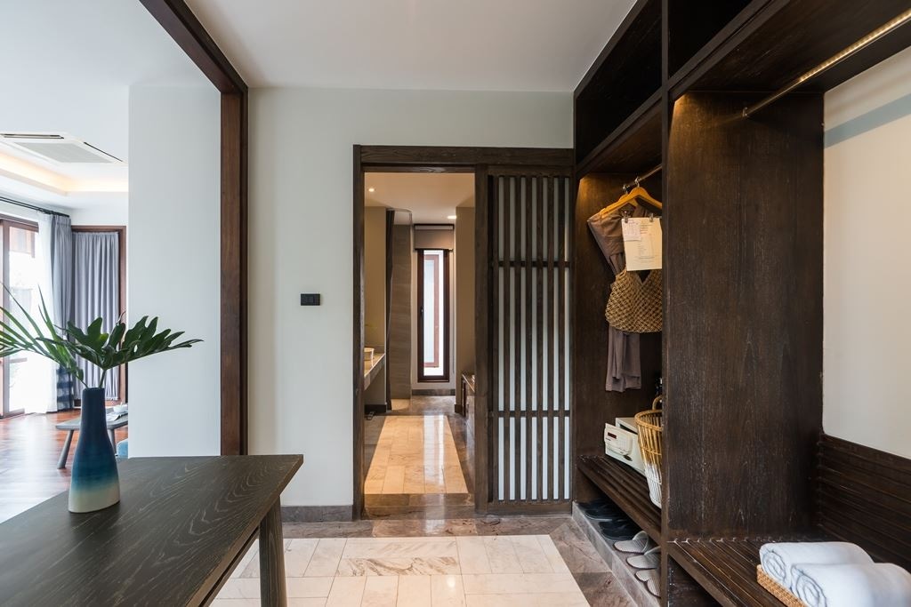 rooms-sea-breeze-pool-villa