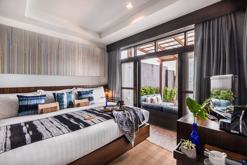 rooms-2bedroom-beachfront-pool-villa