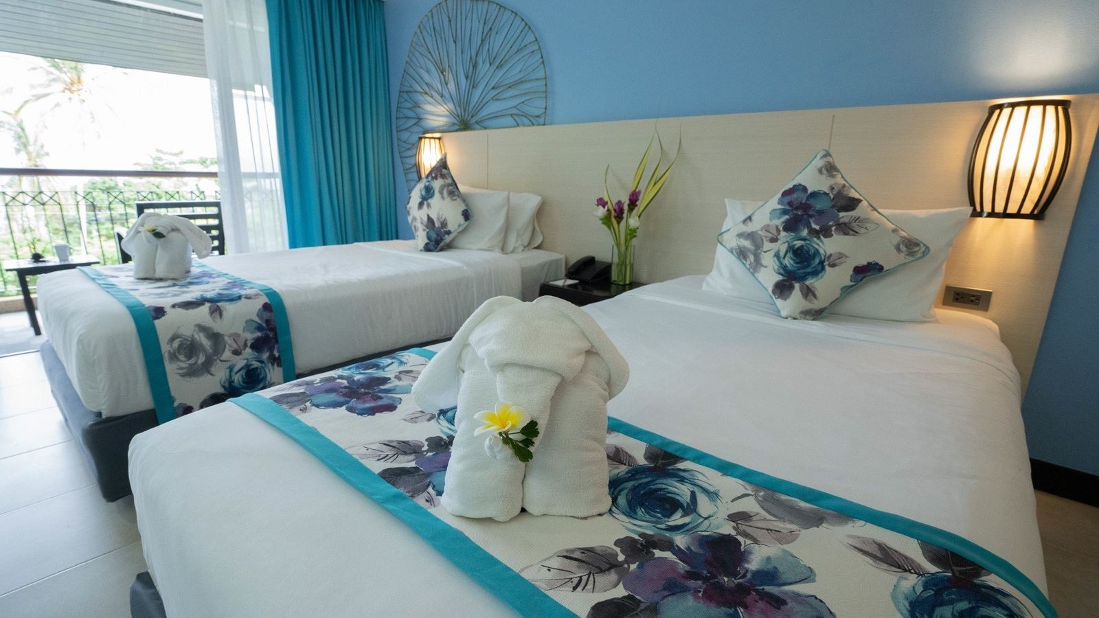 rooms-deluxe-room-summit-wing