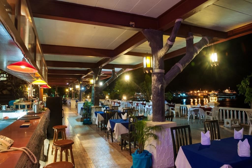 restaurants-beach-terrace-restaurant