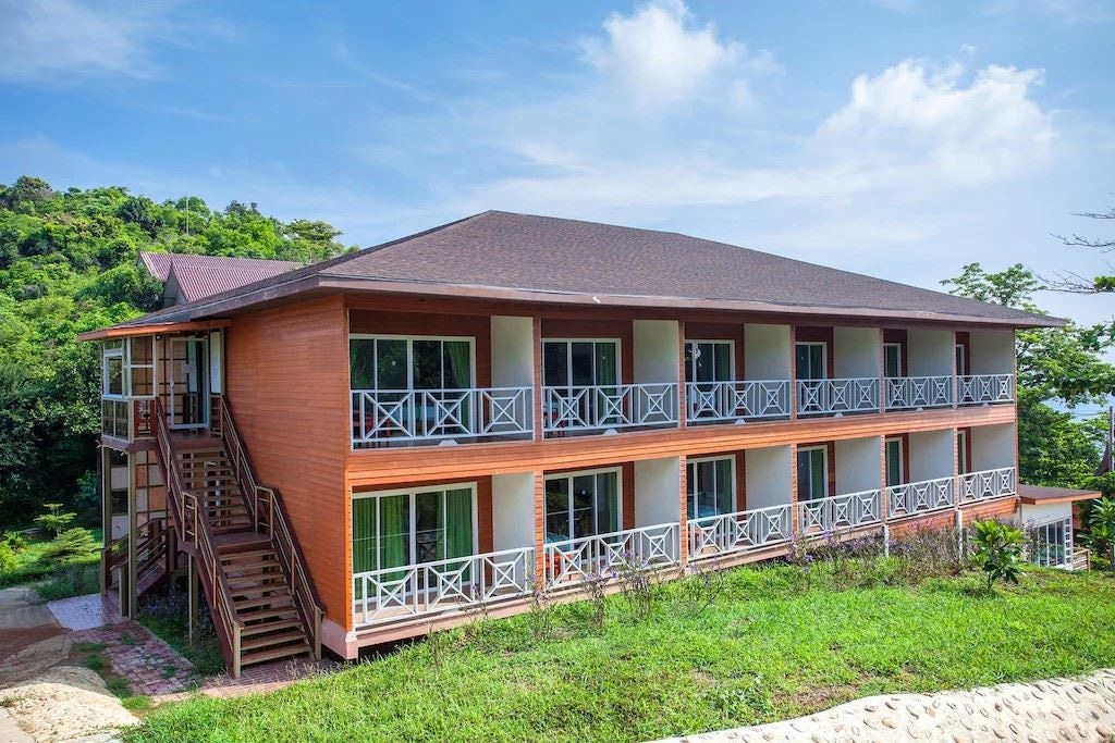 rooms-mountain-view-room