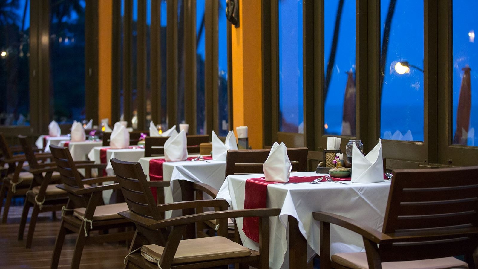 restaurants-pinnacle-resturant