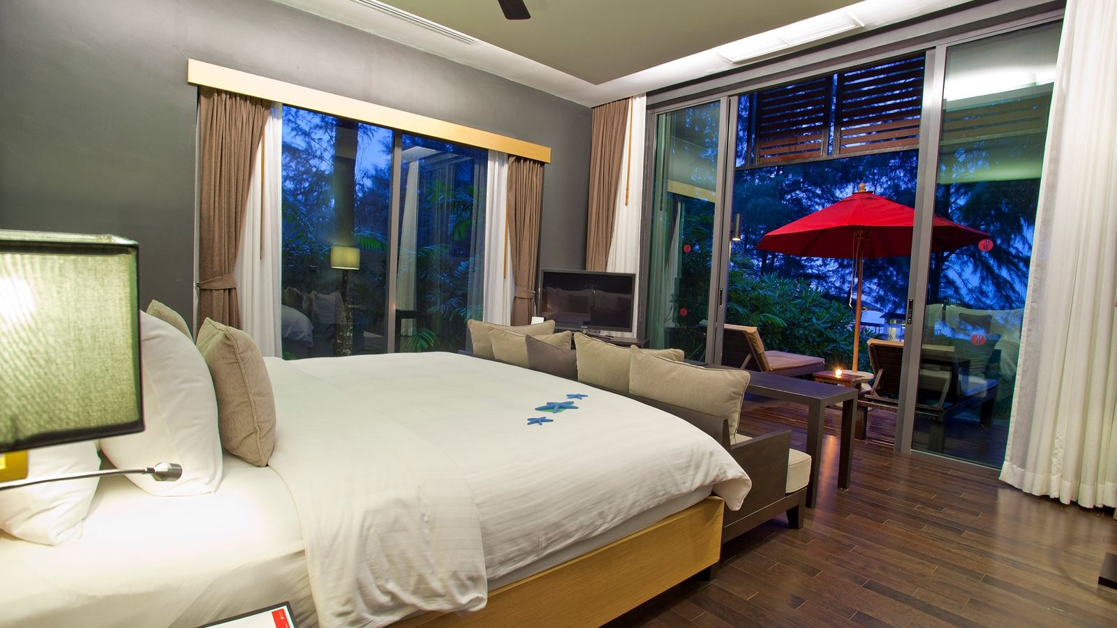 rooms-ocean-front-villa