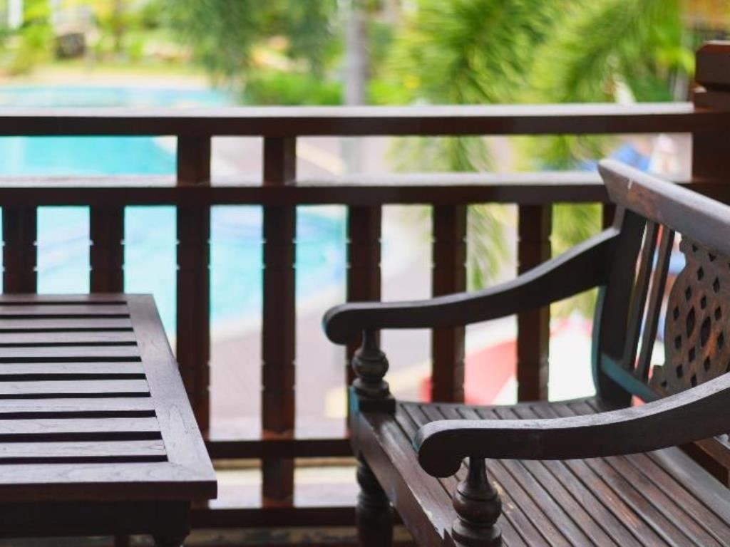 rooms-superior-pool-view