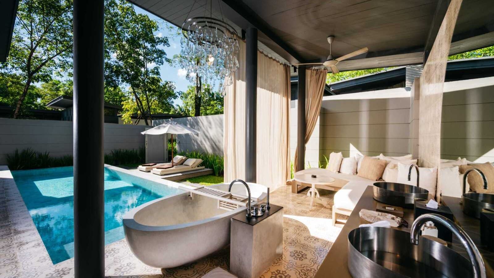 rooms-sala-pool-villa