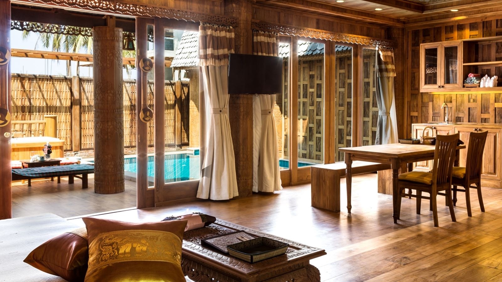 rooms-garden-pool-villa-child-sharing-bed