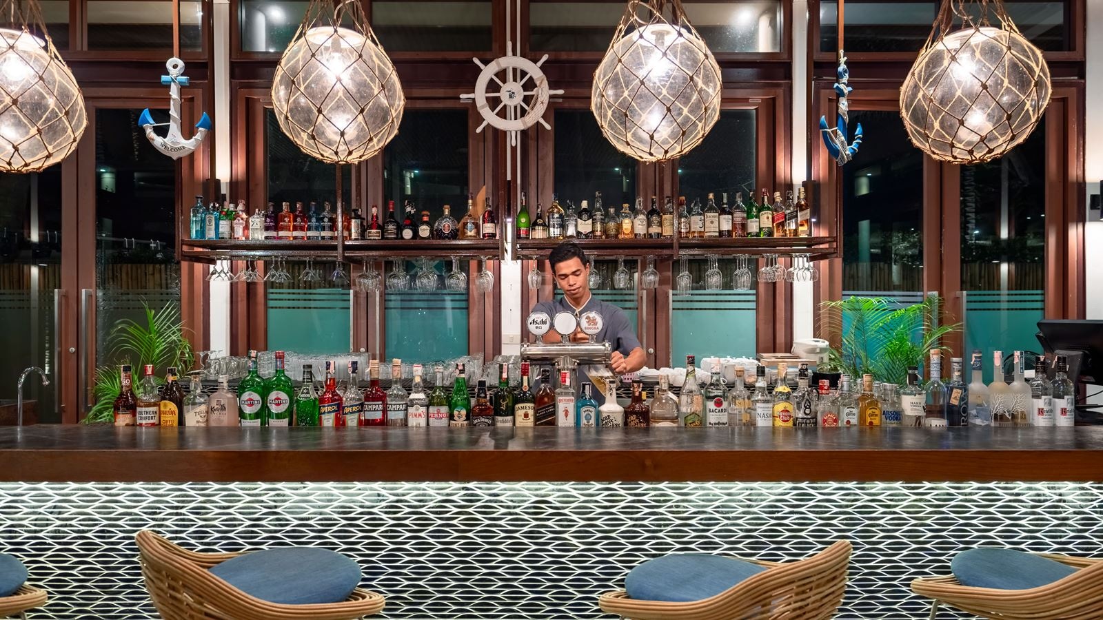 bars-the-beach-house-bar