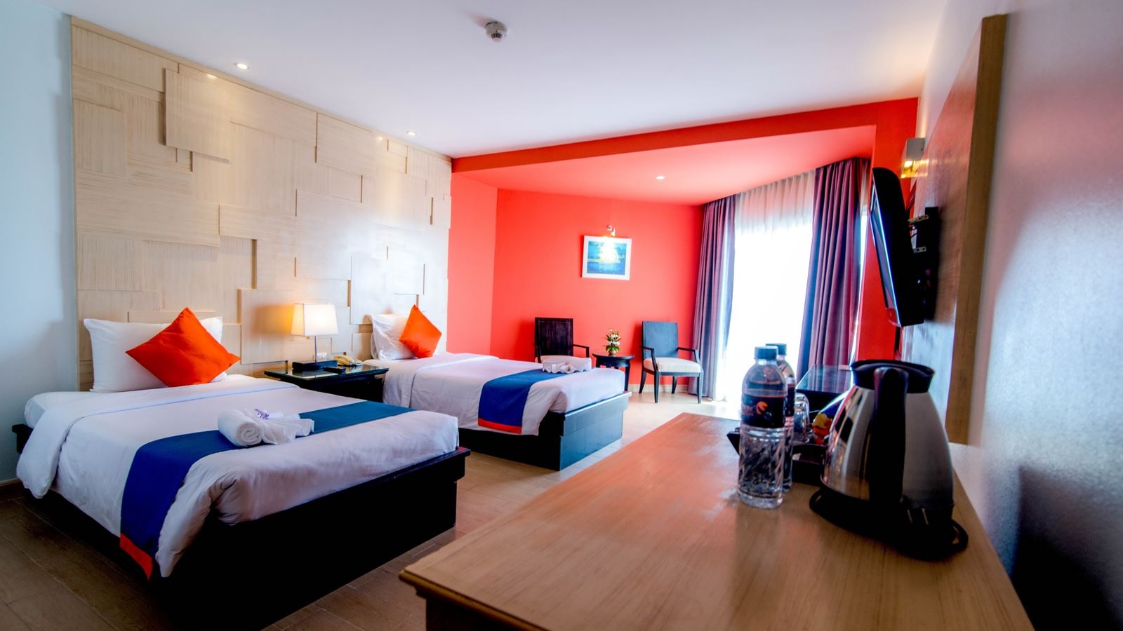 rooms-superior-main-building