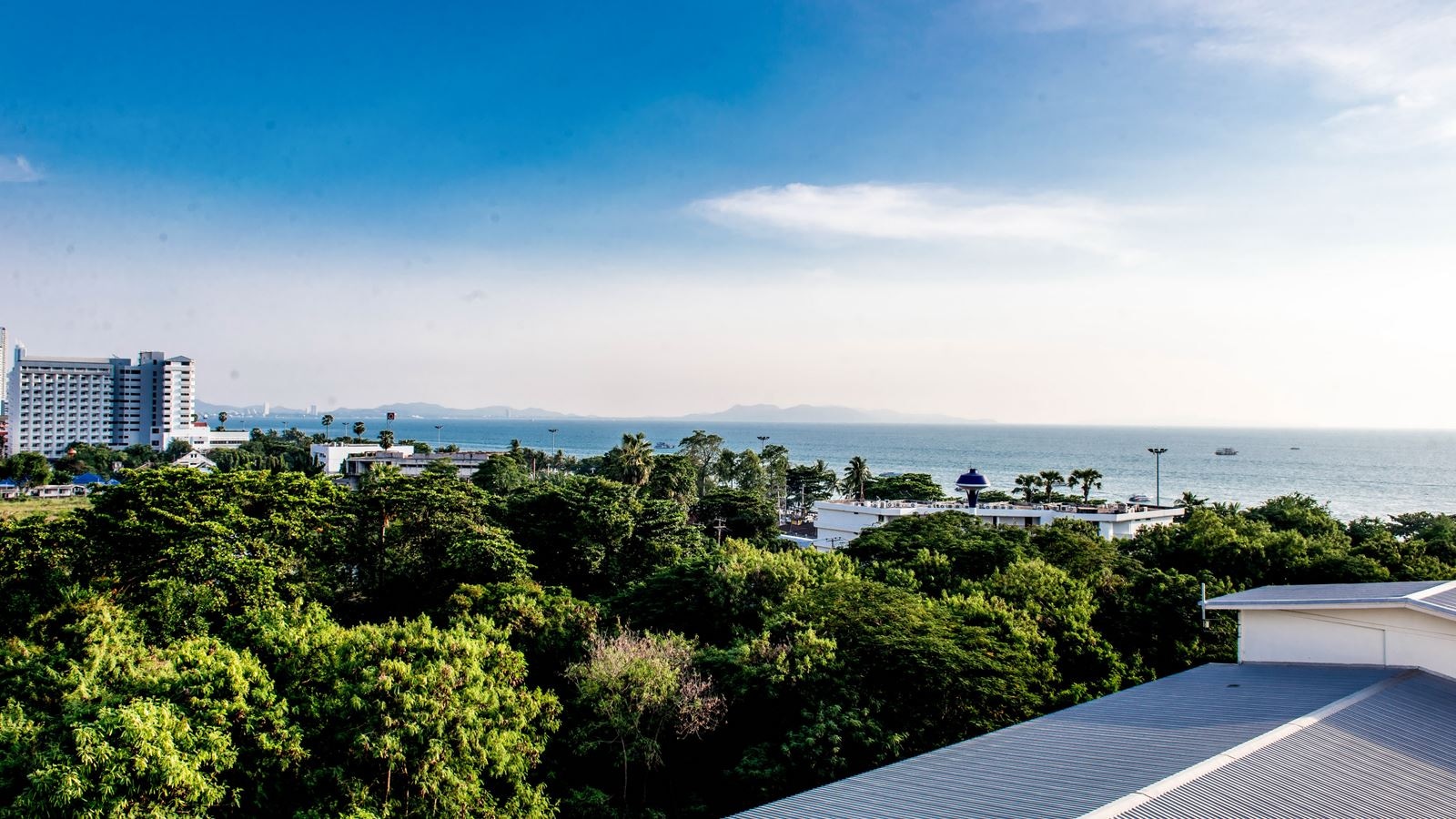 rooms-superior-main-building