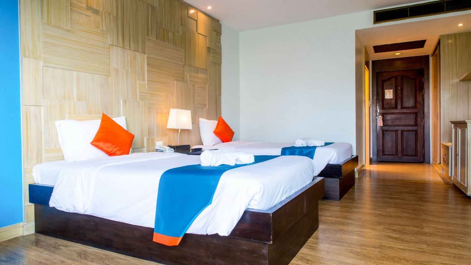 rooms-superior-main-building