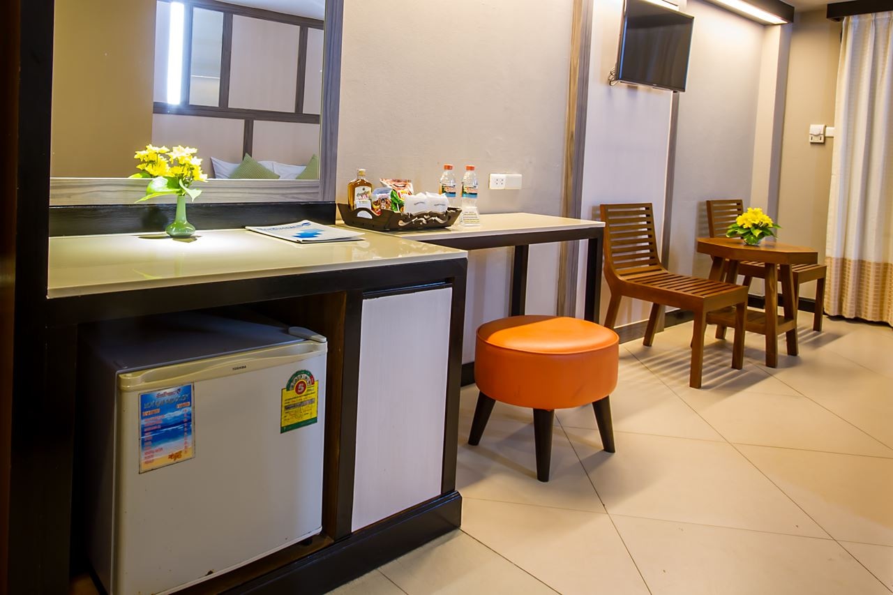 rooms-superior-resort-wing-pool-view