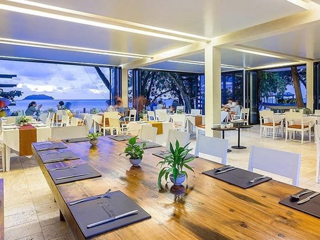 restaurants-sunset-beach-restaurant