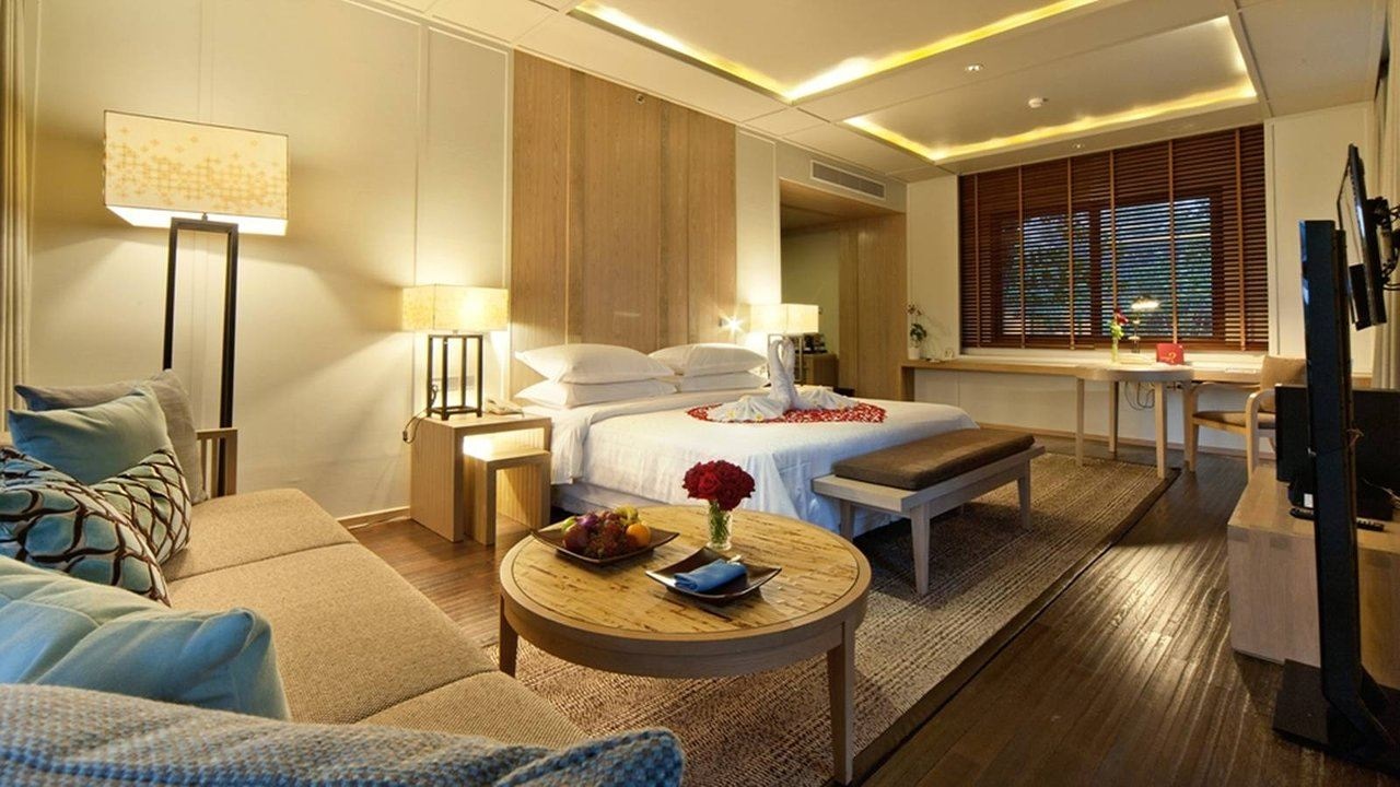 rooms-club-suite-with-plunge-pool