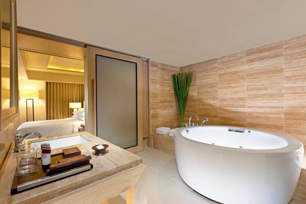 rooms-club-suite-with-plunge-pool
