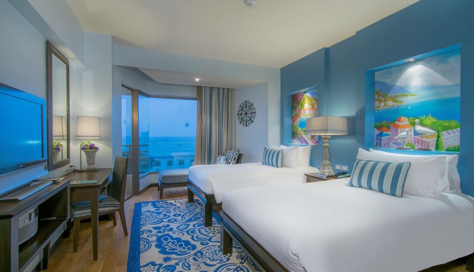 rooms-deluxe-seaview