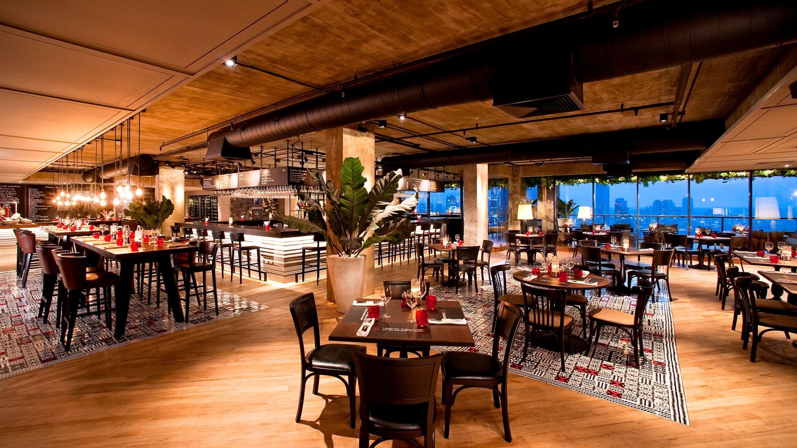 restaurants-scarlett