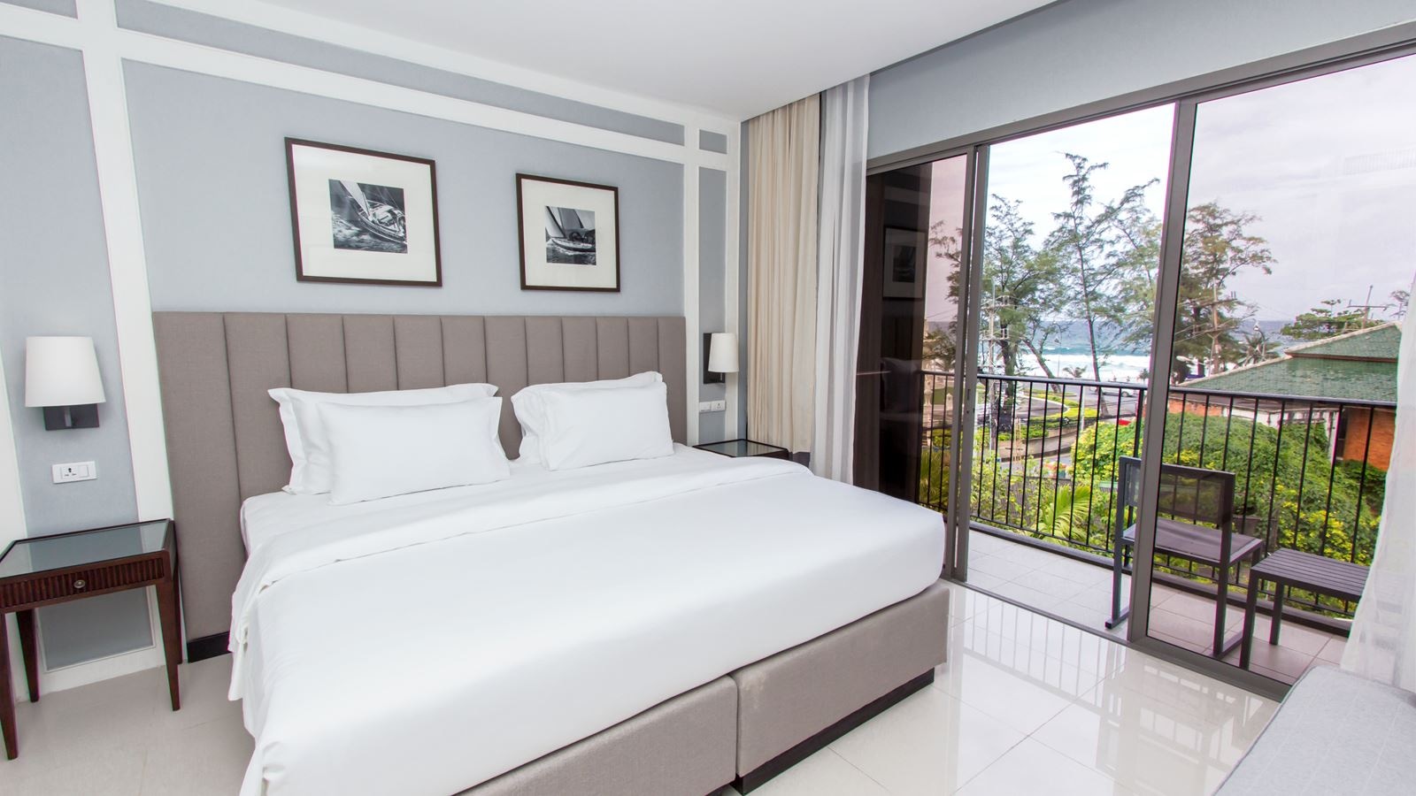 rooms-deluxe-sea-view