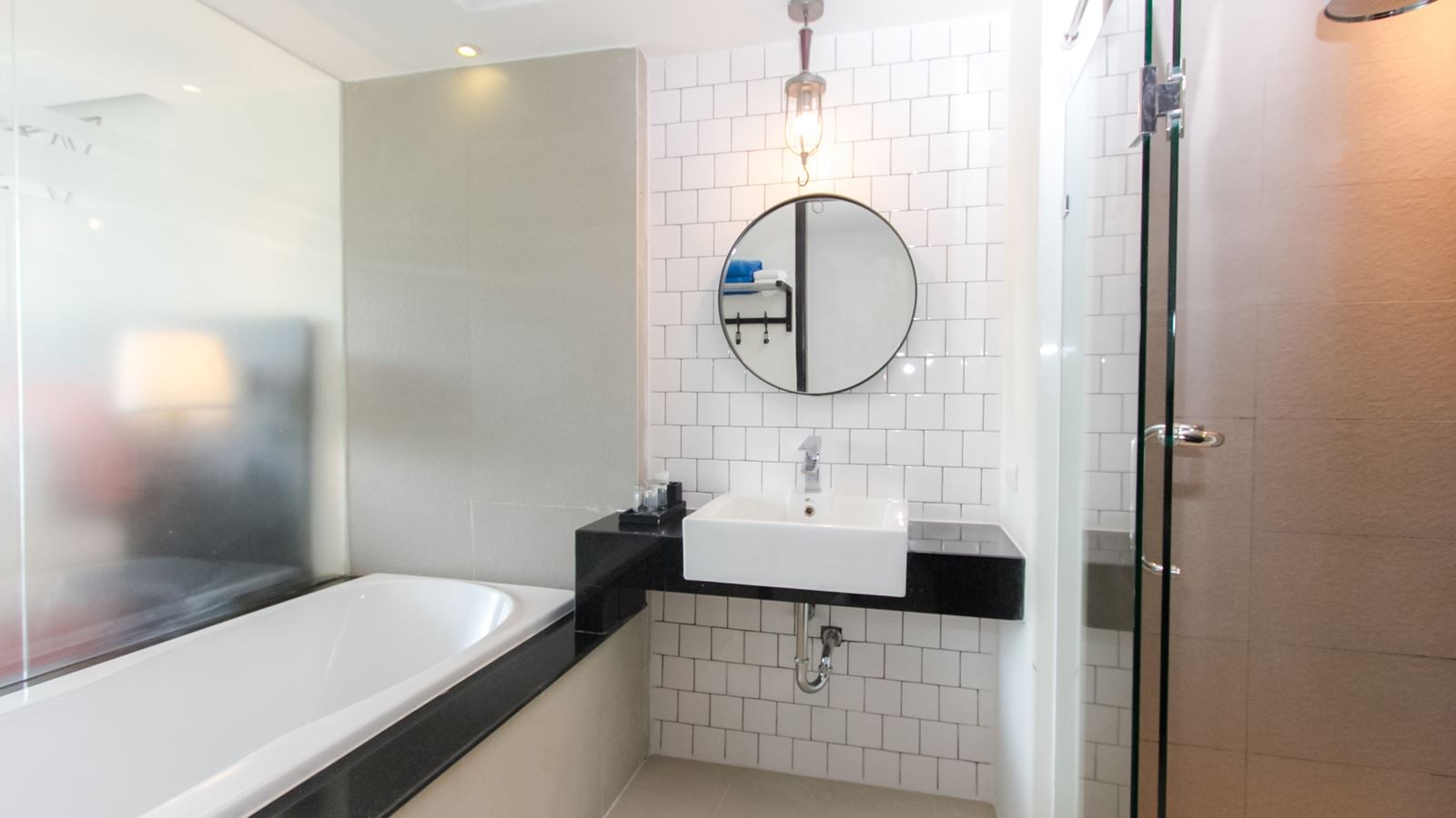 rooms-deluxe-pool-access