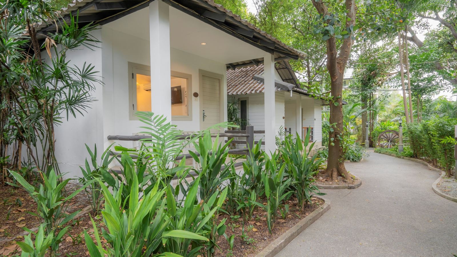 rooms-superior-bungalow-room