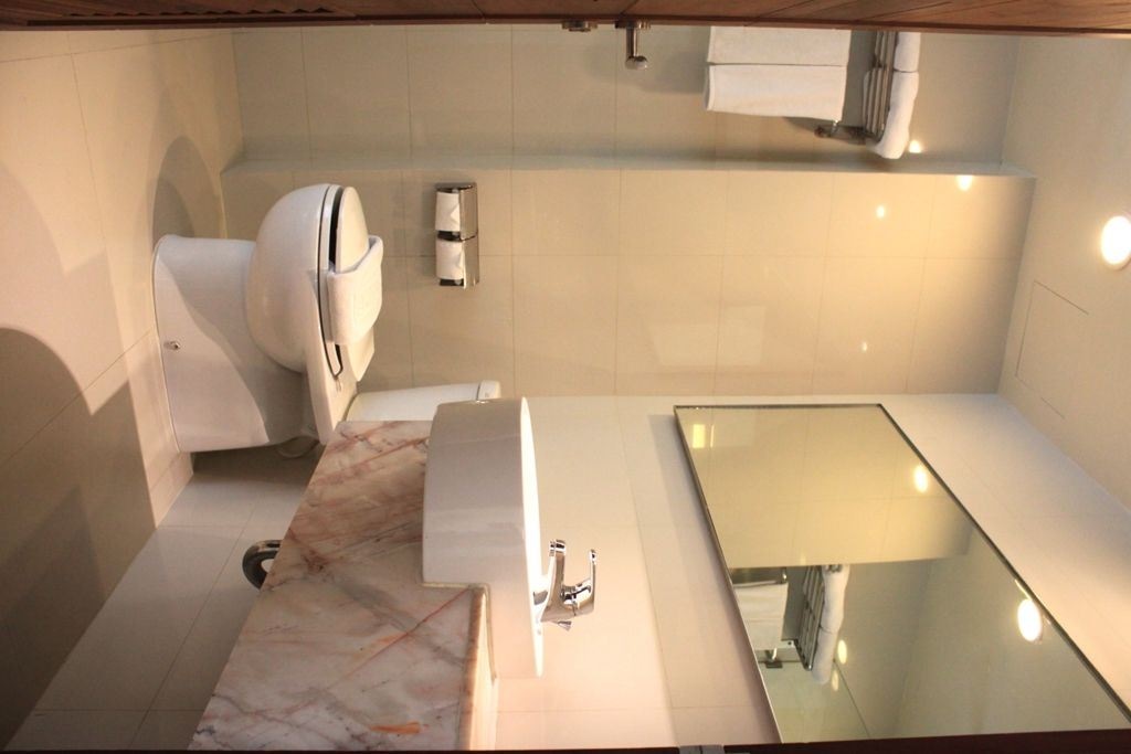 rooms-deluxe-pool-view