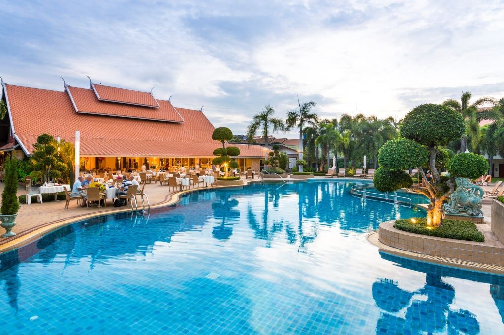 pools-outdoor-pool