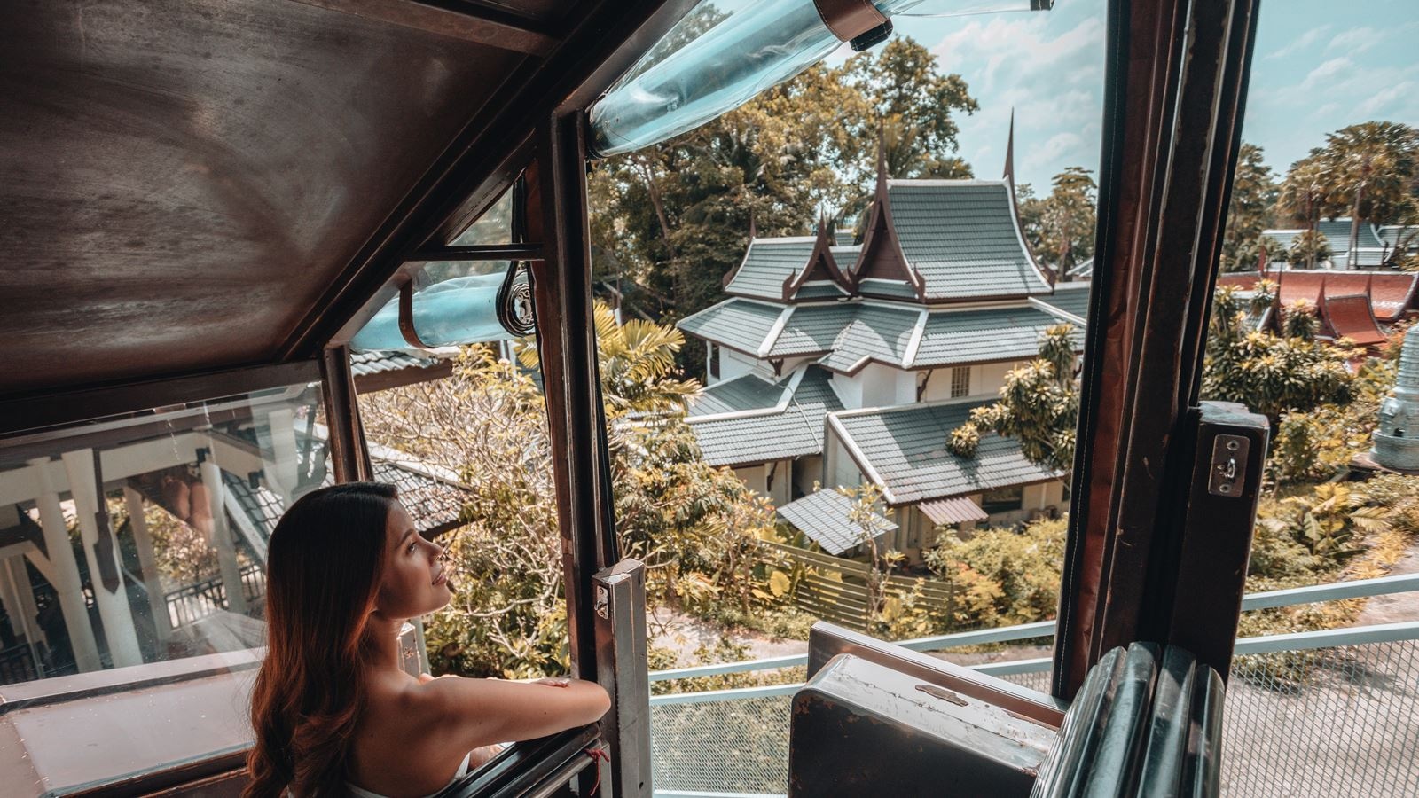 rooms-seaview-hillside-with-terrace-bathtub