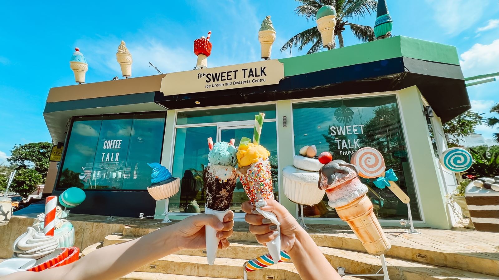 restaurants-coffee-talk-cafe