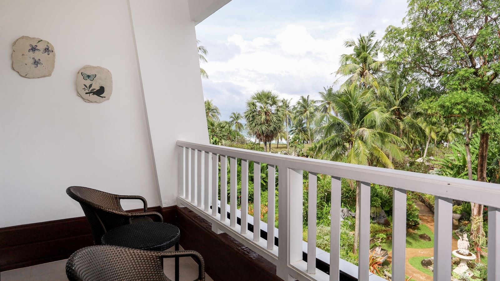 rooms-deluxe-terrace