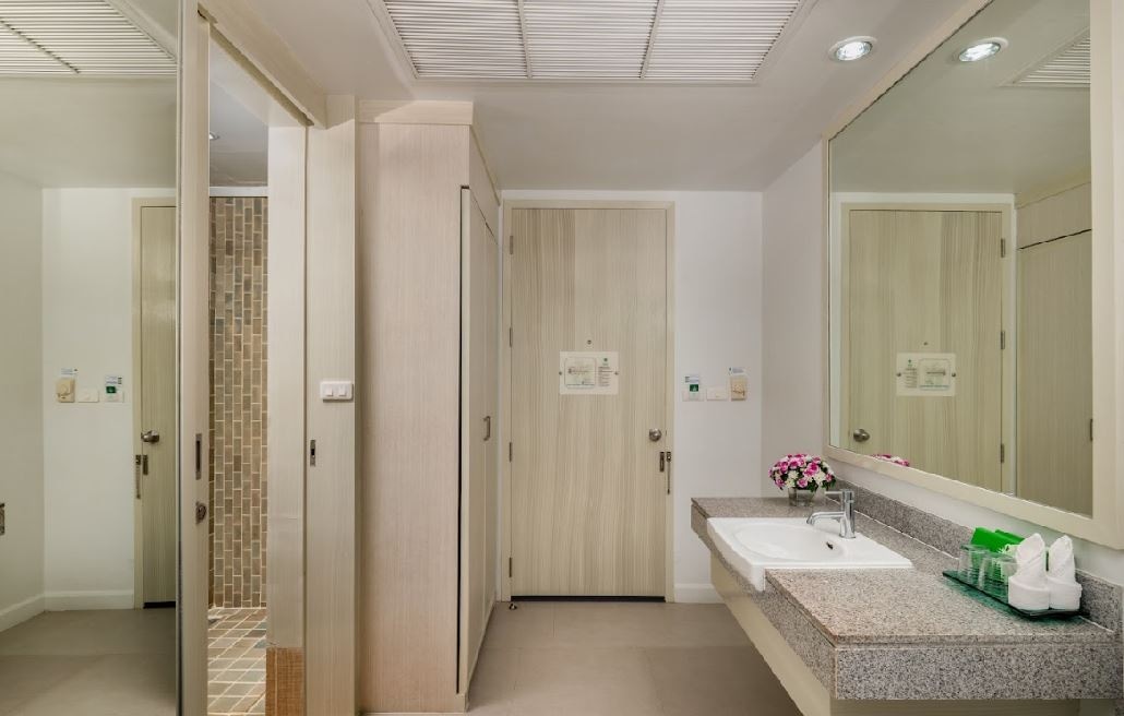 rooms-deluxe-pool-access