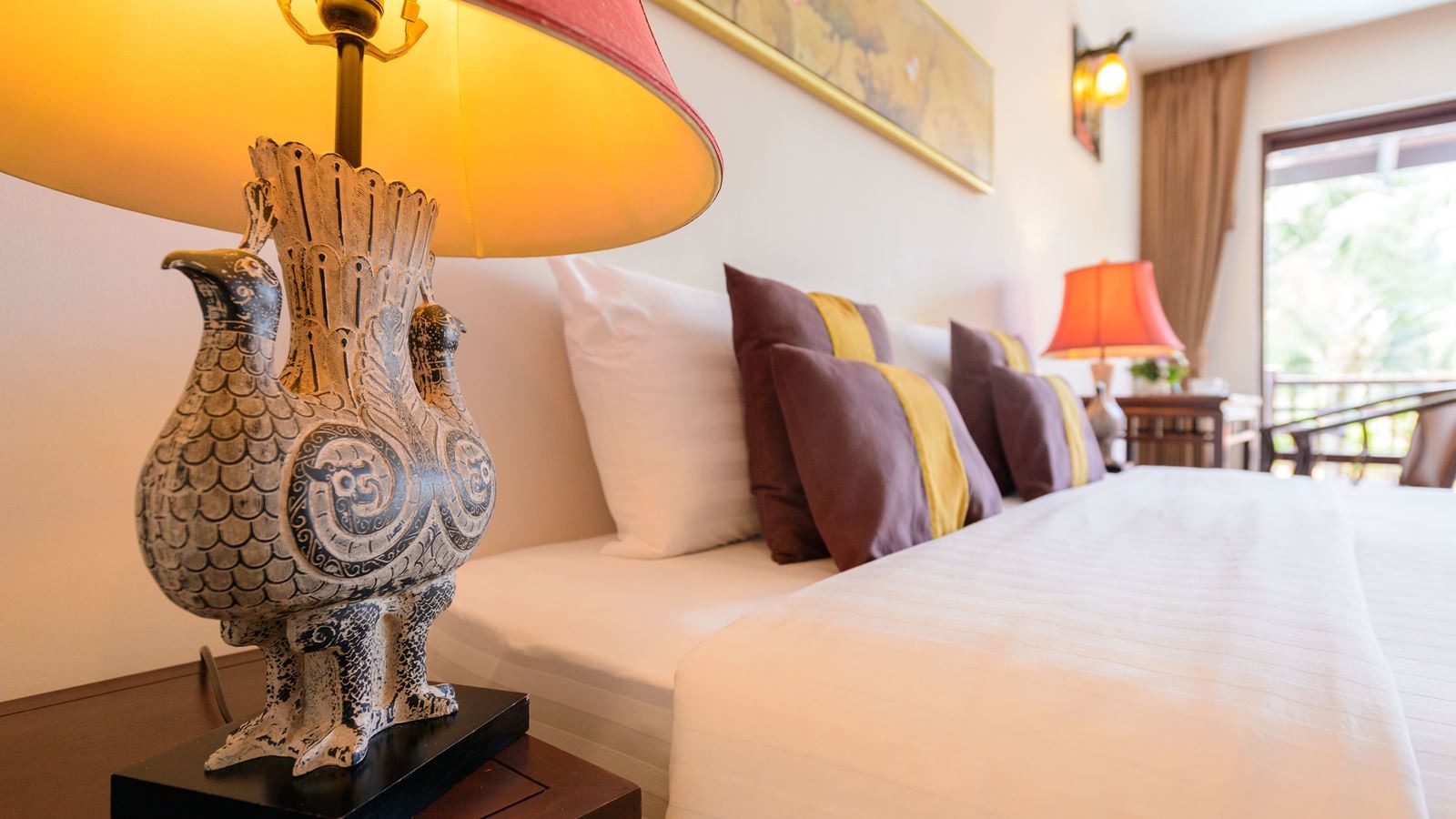 rooms-deluxe-pool-view