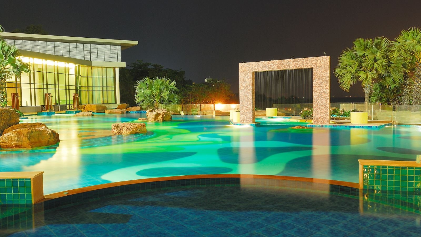 pools-outdoor-pool