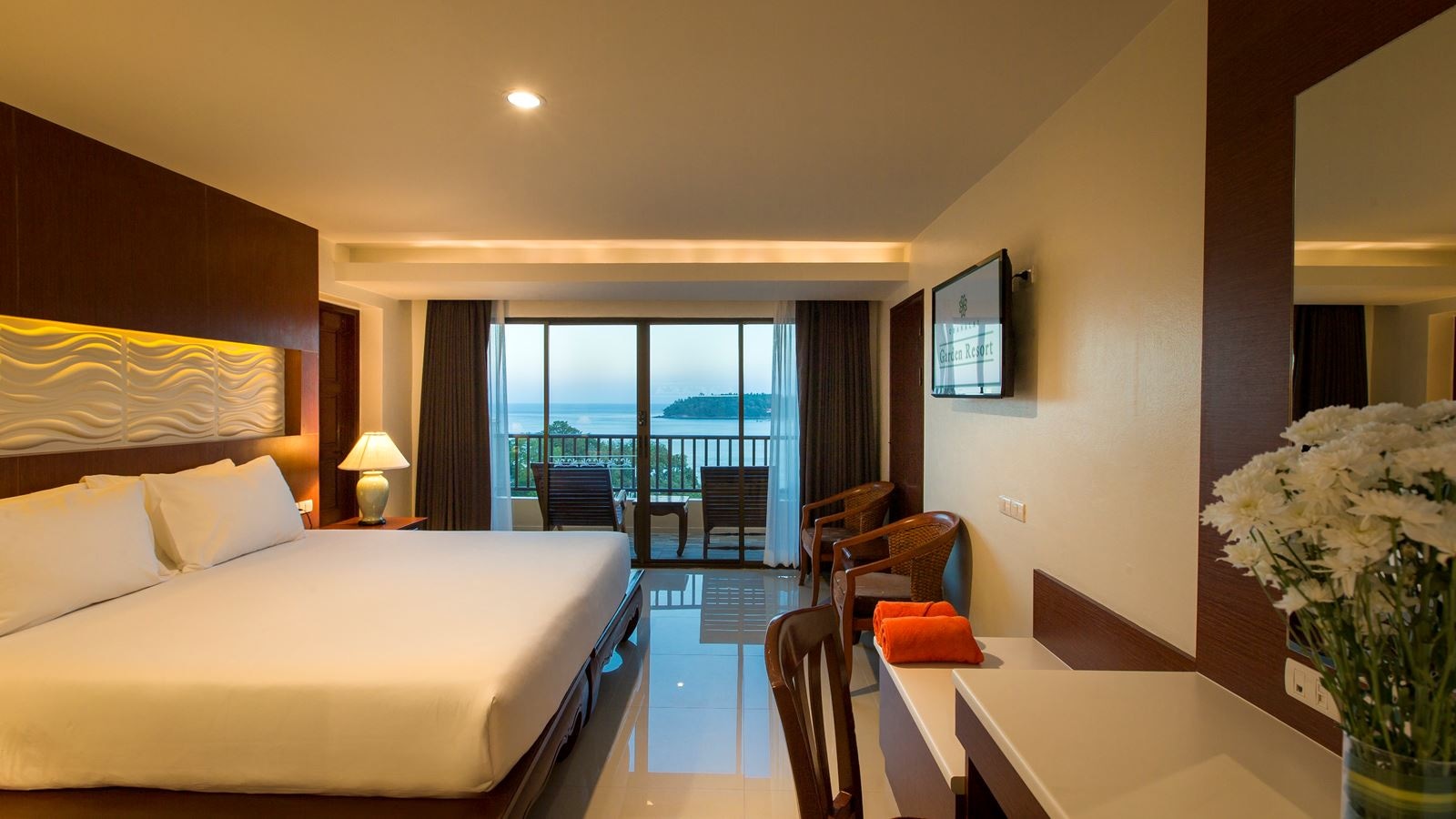 rooms-executive-club-sea-view-room