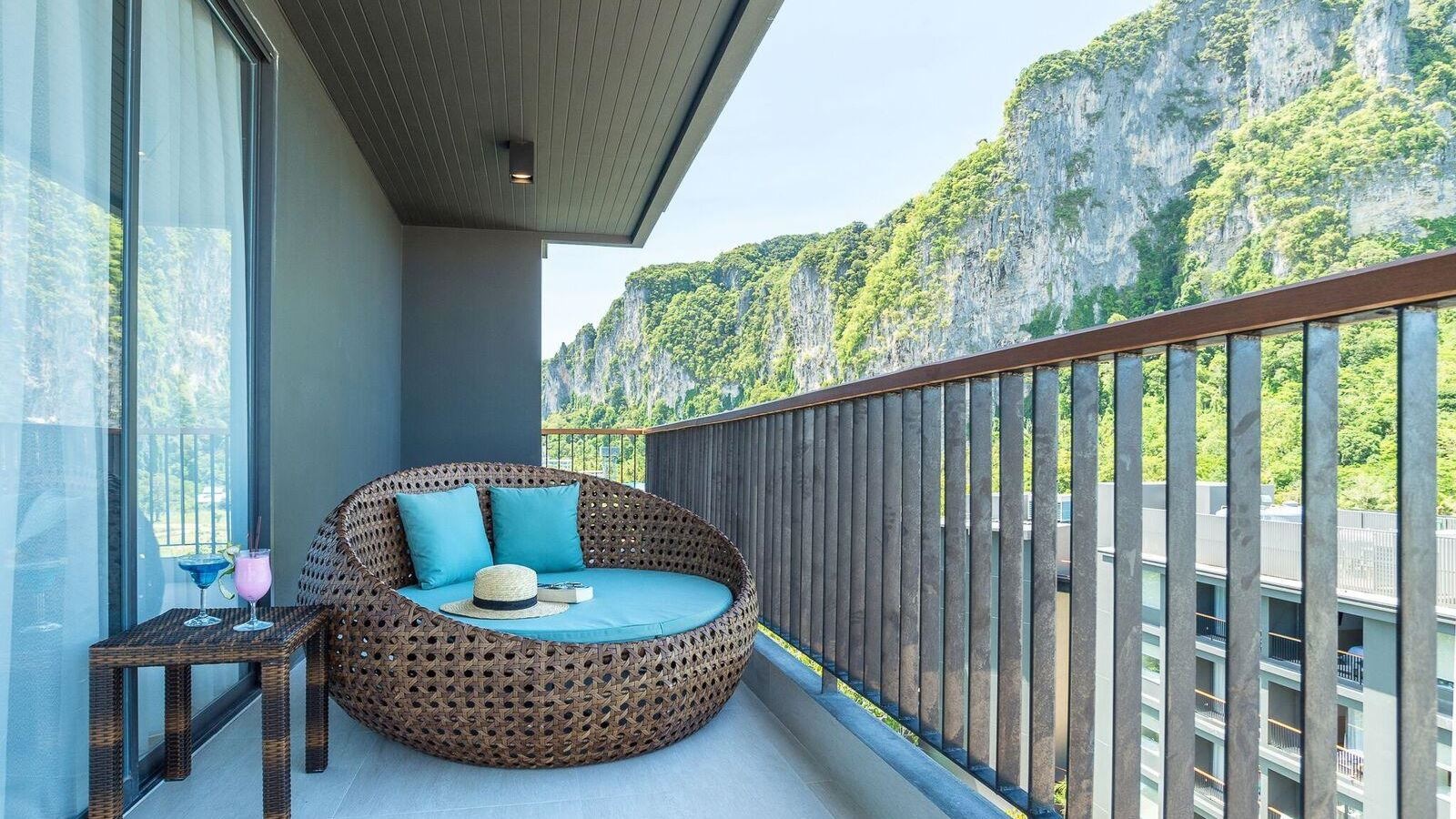 rooms-deluxe-seaview-with-outdoor-bathtub
