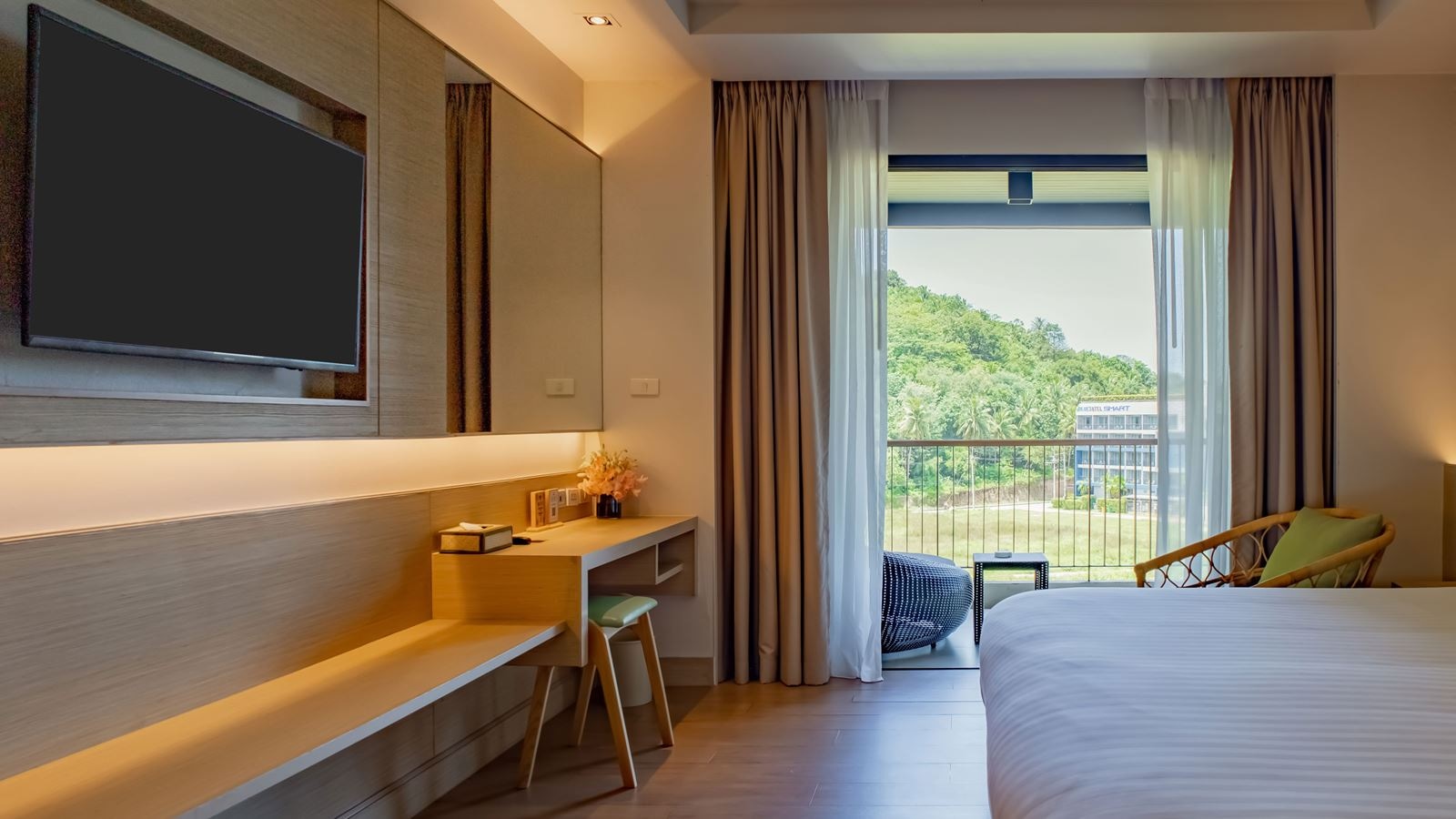 rooms-deluxe-cliff-view-room