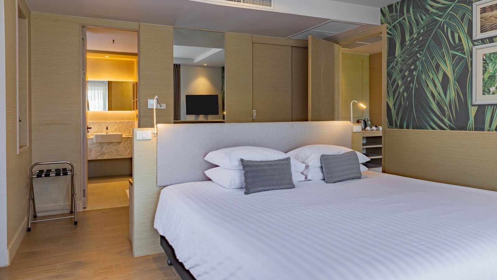 rooms-family-2-bedroom-suite