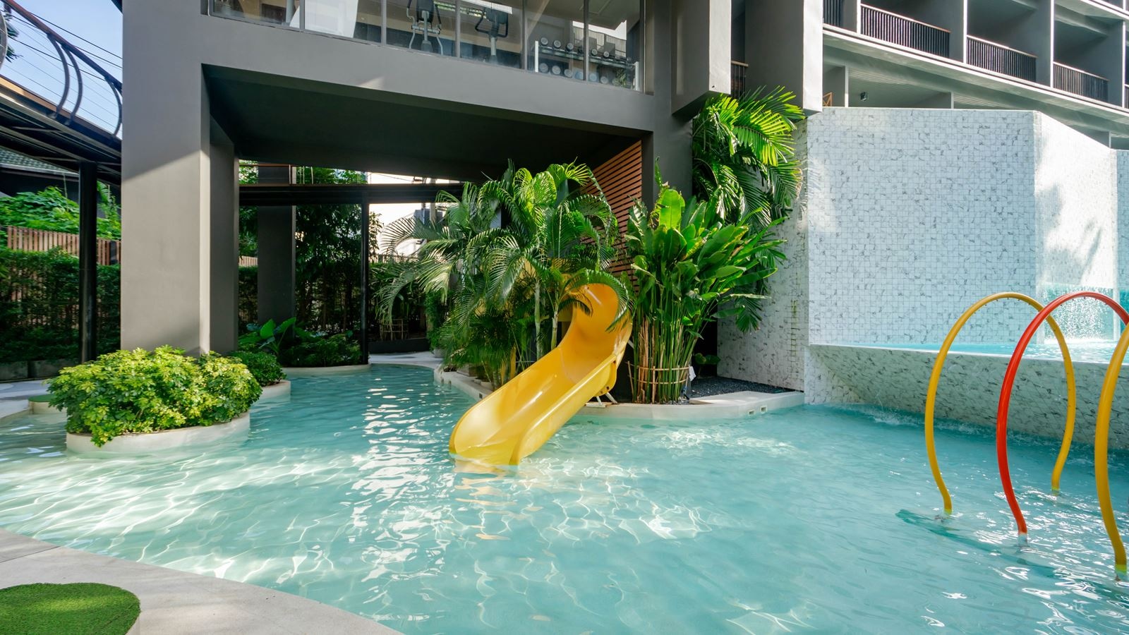 pools-outdoor-childrens-pool