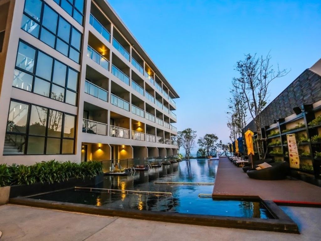 general-main-building