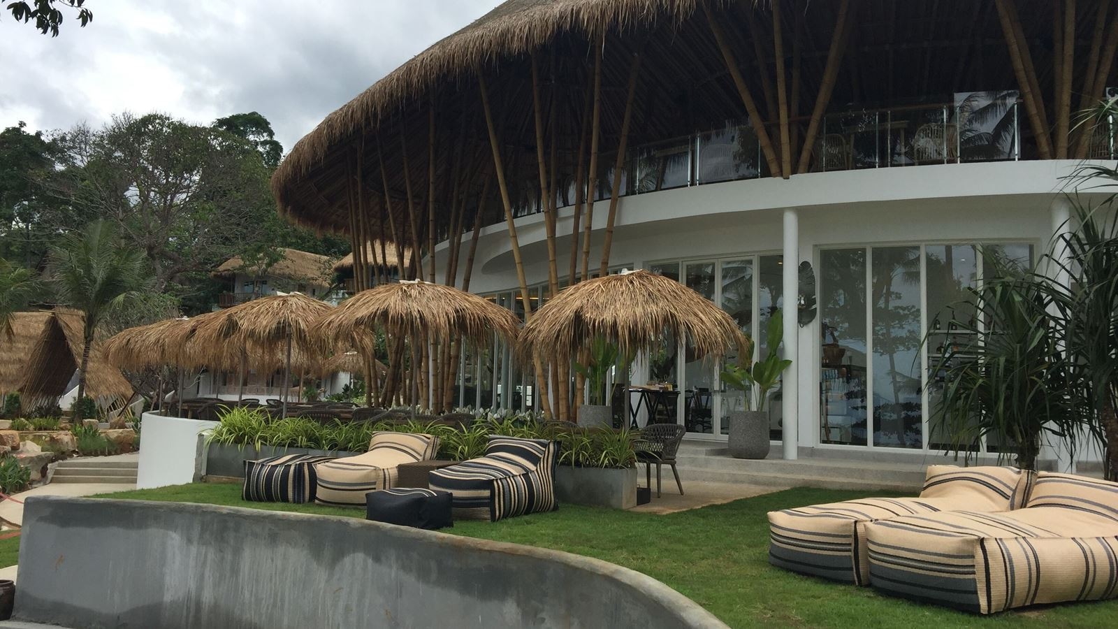 restaurants-the-deli-cafe