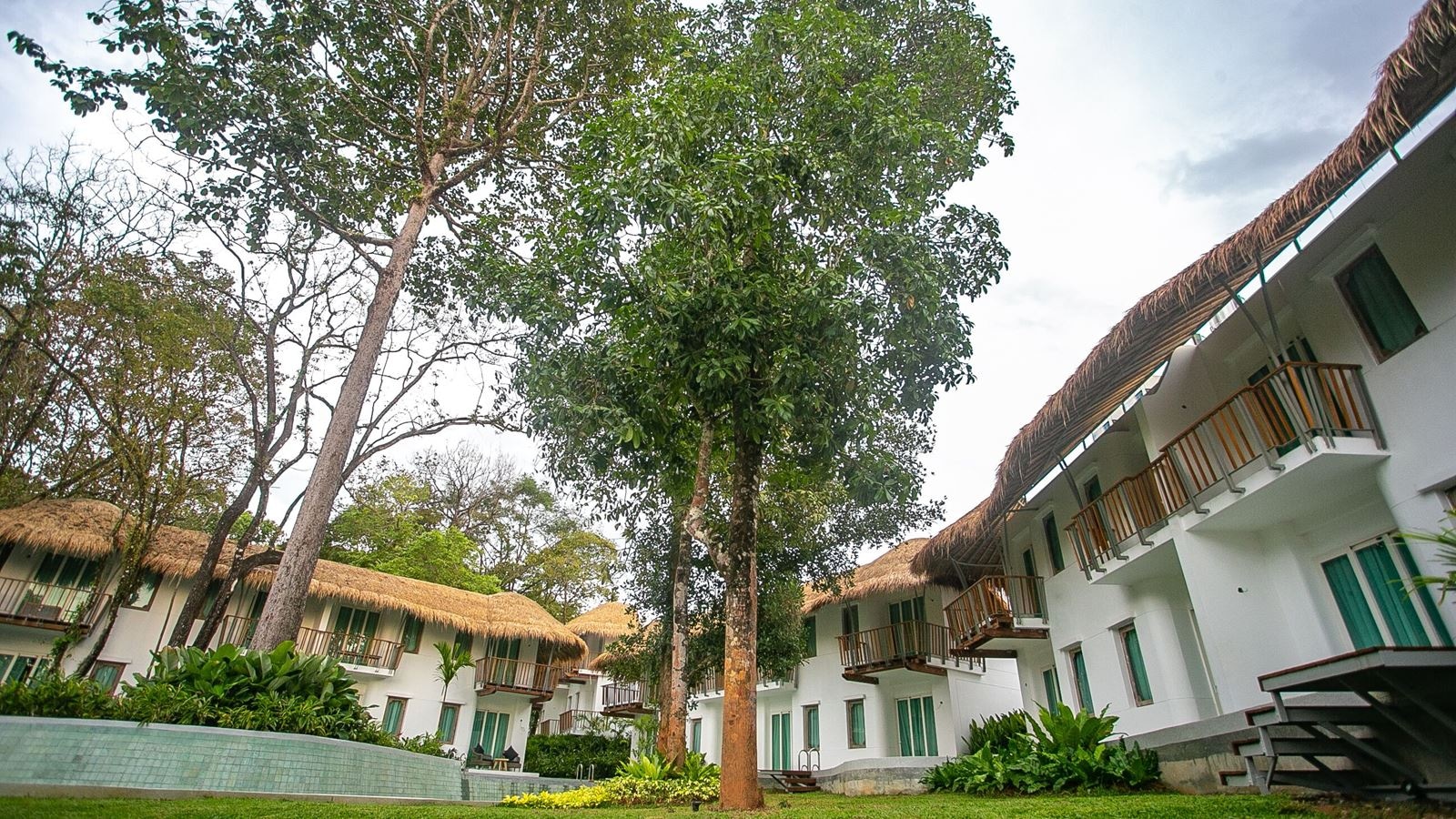 rooms-grand-deluxe-lagoon-pool-access