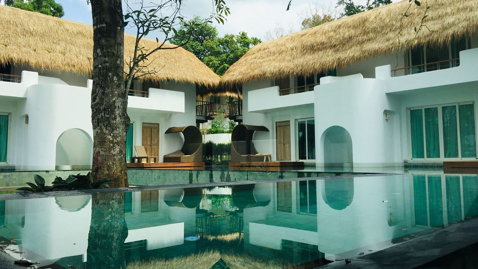 rooms-eden-suite-pool-access