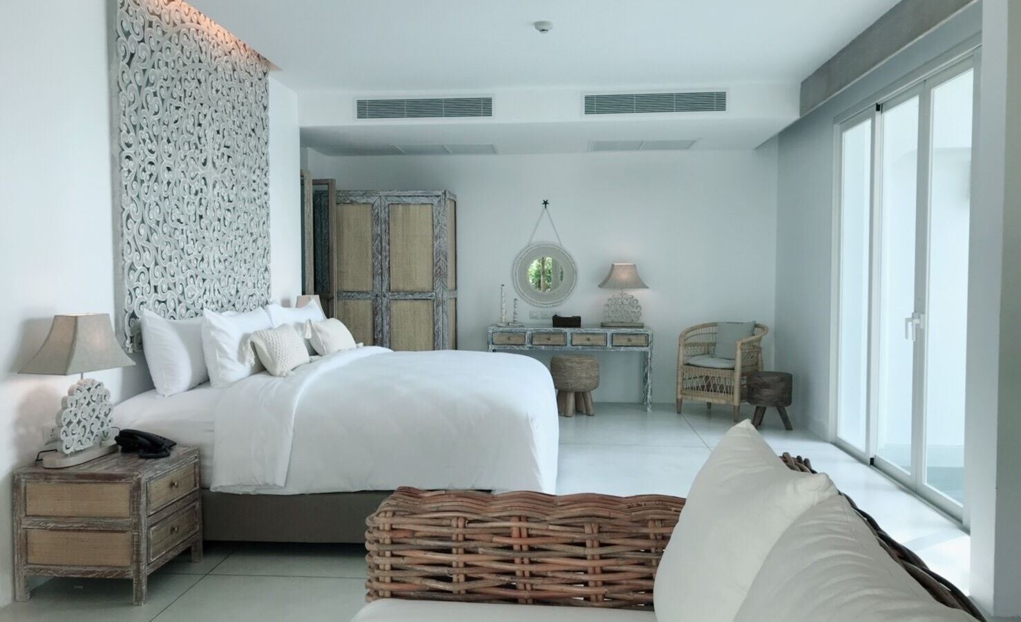 rooms-eden-suite-pool-access