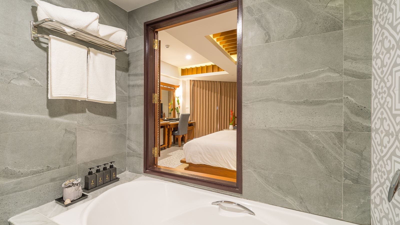 rooms-deluxe-boutique