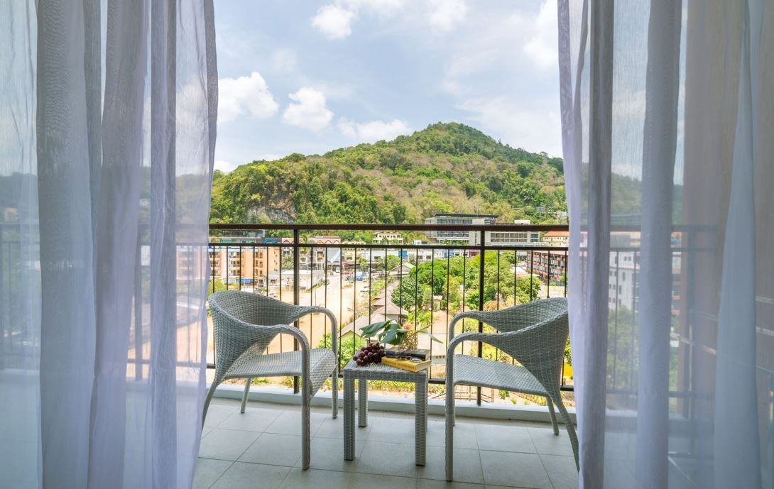 rooms-deluxe-mountain-view